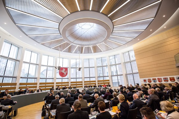 Foto mit Blick in den heutigen Plenarsaal des Landeshauses des Landschaftsverbands Westfalen-Lippe in Münster (Bild: © LWL)
