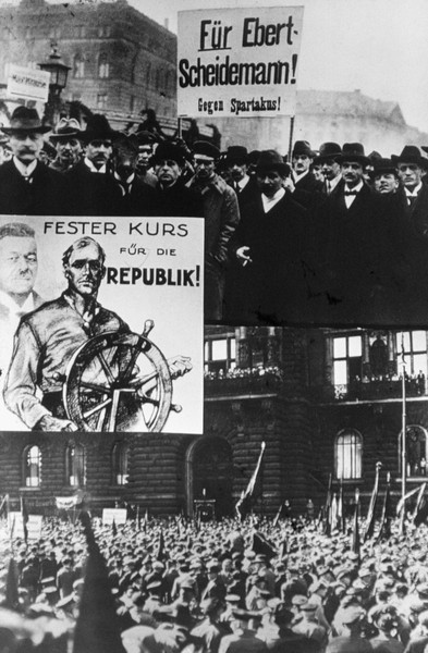 Fotomontage einer Kundgebungen für die Weimarer Republik mit Demonstationsplakaten (Bild: © LWL-Medienzentrum für Westfalen)