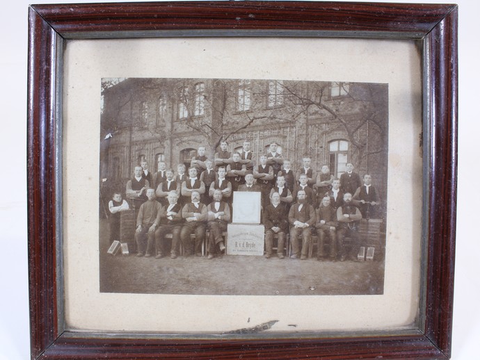 Zur fünfzigjährigen Jubelfeier der Cigarrenfabrik H. v. d. Heyde (vergrößerte Bildansicht wird geöffnet)