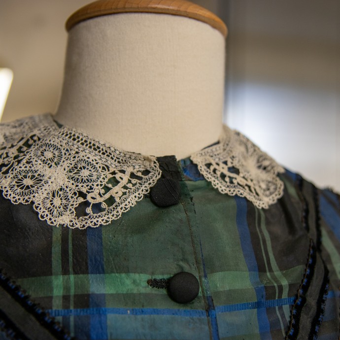 Biedermeier-(Braut-)Kleid (vergrößerte Bildansicht wird geöffnet)