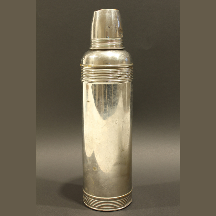 Die Thermoskanne (vergrößerte Bildansicht wird geöffnet)