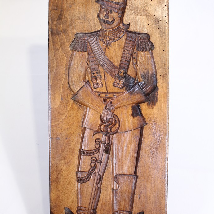 Holzform zum Formen der Spekulatius mit dem Abbild von Kaiser Wilhelm II. (vergrößerte Bildansicht wird geöffnet)