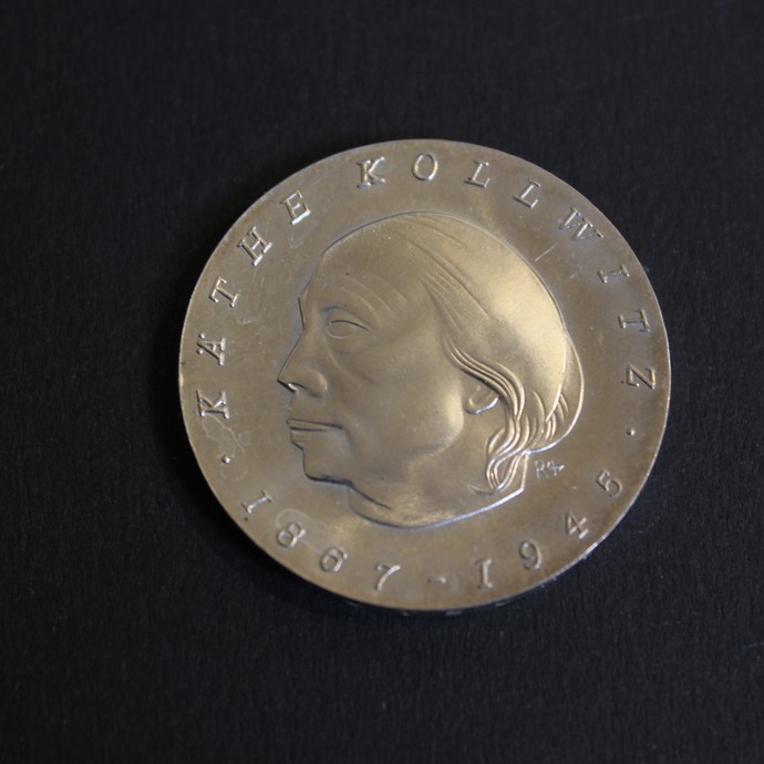 DDR Käthe Kollwitz Münze Vorderansicht / LWL (vergrößerte Bildansicht wird geöffnet)