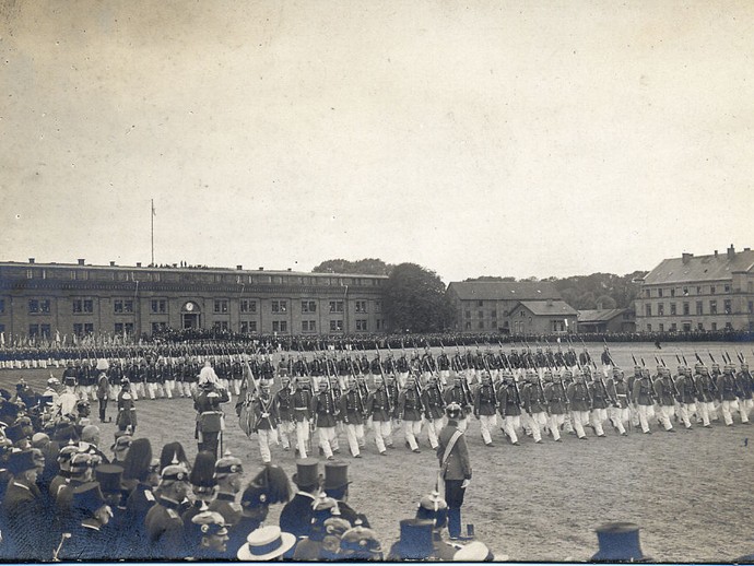 Historische Originalfotografie Jubiläum Infanterieregiment (vergrößerte Bildansicht wird geöffnet)